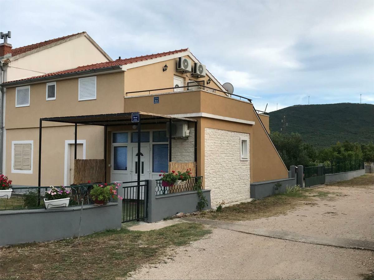 Apartments Brkic Лозовац Екстериор снимка